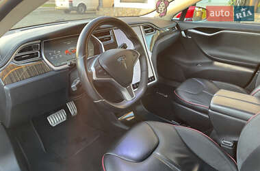 Лифтбек Tesla Model S 2013 в 