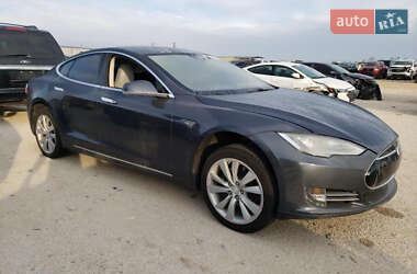Ліфтбек Tesla Model S 2015 в 