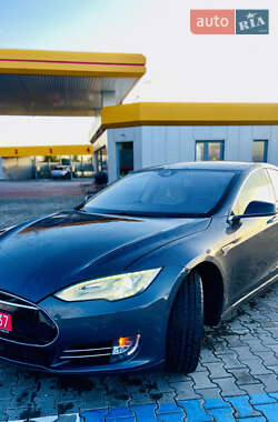 Ліфтбек Tesla Model S 2015 в 