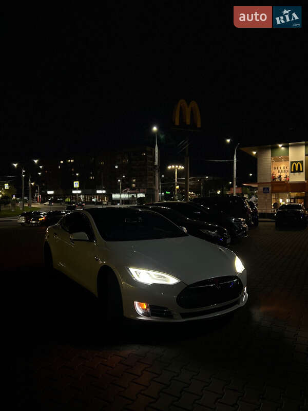 Tesla Model S 2014 Tesla Model S 2014