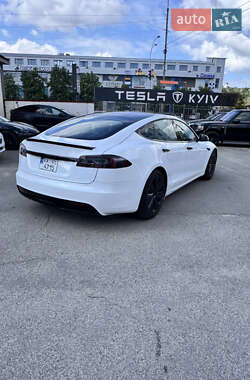 Лифтбек Tesla Model S 2021 в 