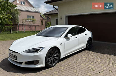 Лифтбек Tesla Model S 2016 в 