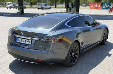 Лифтбек Tesla Model S 2017 в 
