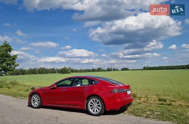 Лифтбек Tesla Model S 2017 в 