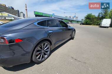 Лифтбек Tesla Model S 2017 в 