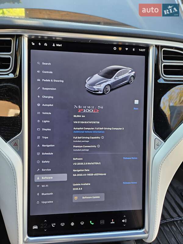 Лифтбек Tesla Model S 2017 в Киеве