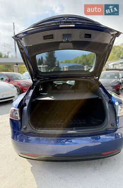 Лифтбек Tesla Model S 2019 в 