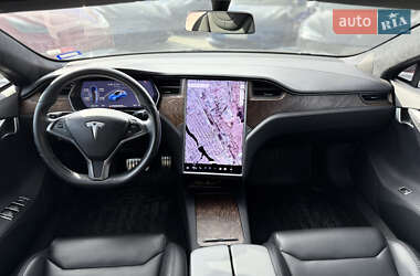 Лифтбек Tesla Model S 2019 в 