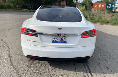 Ліфтбек Tesla Model S 2016 в 