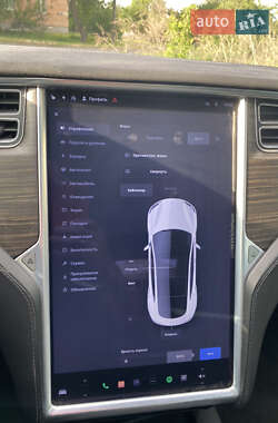 Ліфтбек Tesla Model S 2016 в 