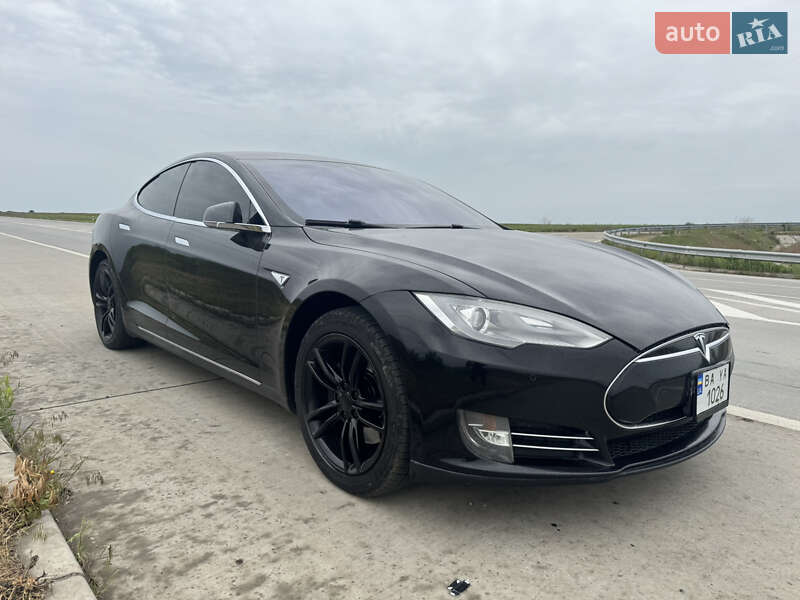 Ліфтбек Tesla Model S 2014 в Миколаєві