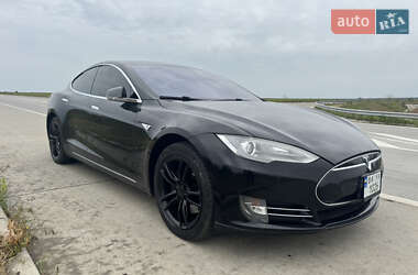 Ліфтбек Tesla Model S 2014 в 