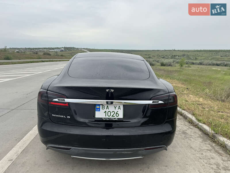 Ліфтбек Tesla Model S 2014 в Миколаєві