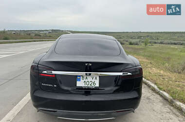 Ліфтбек Tesla Model S 2014 в 