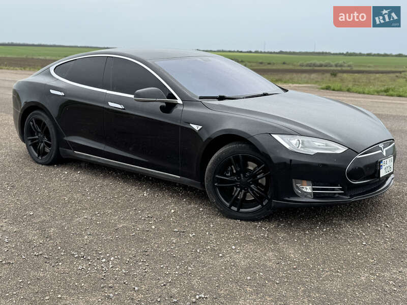 Ліфтбек Tesla Model S 2014 в Миколаєві