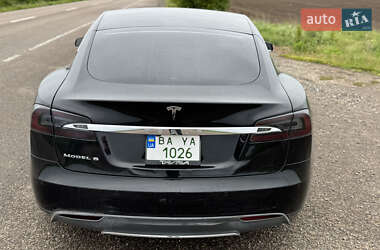 Ліфтбек Tesla Model S 2014 в 
