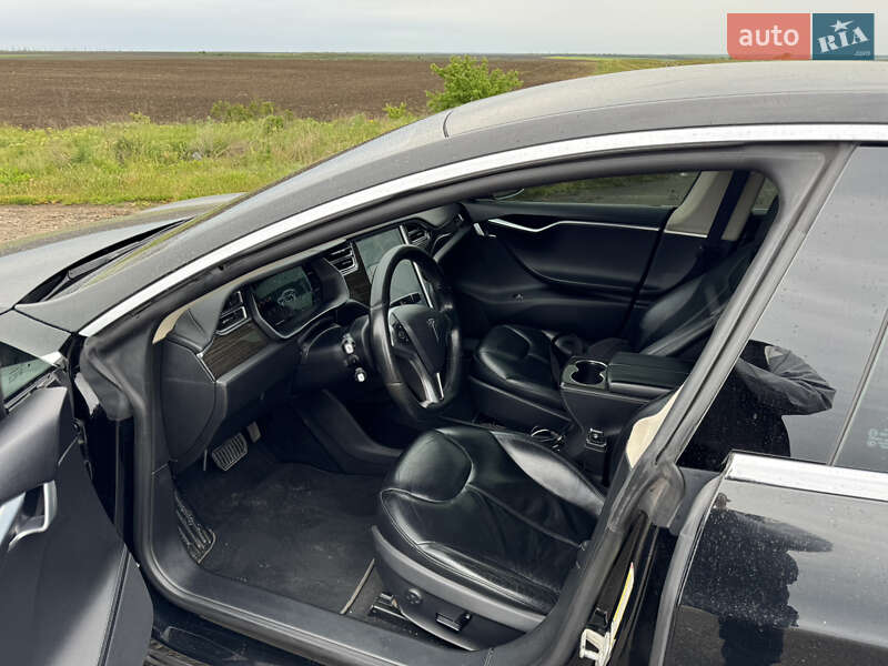 Ліфтбек Tesla Model S 2014 в Миколаєві