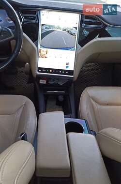 Ліфтбек Tesla Model S 2016 в 