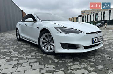 Лифтбек Tesla Model S 2016 в 
