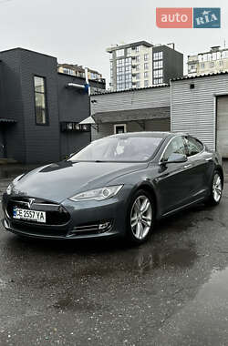 Лифтбек Tesla Model S 2013 в Черновцах