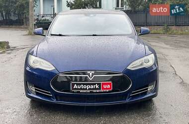 Ліфтбек Tesla Model S 2015 в 