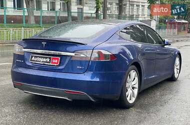 Ліфтбек Tesla Model S 2015 в 