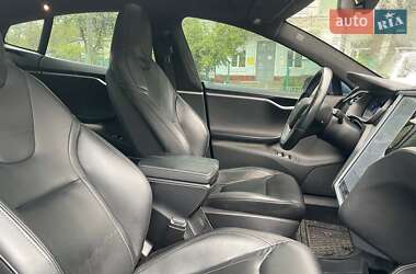 Ліфтбек Tesla Model S 2015 в 