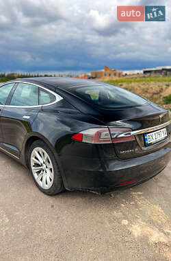 Лифтбек Tesla Model S 2017 в 