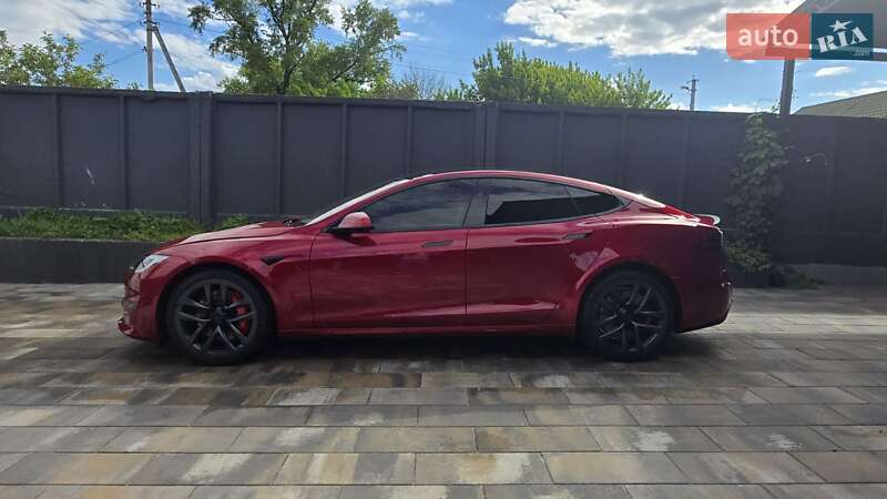 Лифтбек Tesla Model S 2023 в Киеве