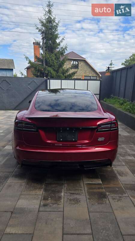 Лифтбек Tesla Model S 2023 в Киеве