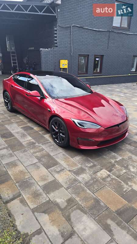 Лифтбек Tesla Model S 2023 в Киеве