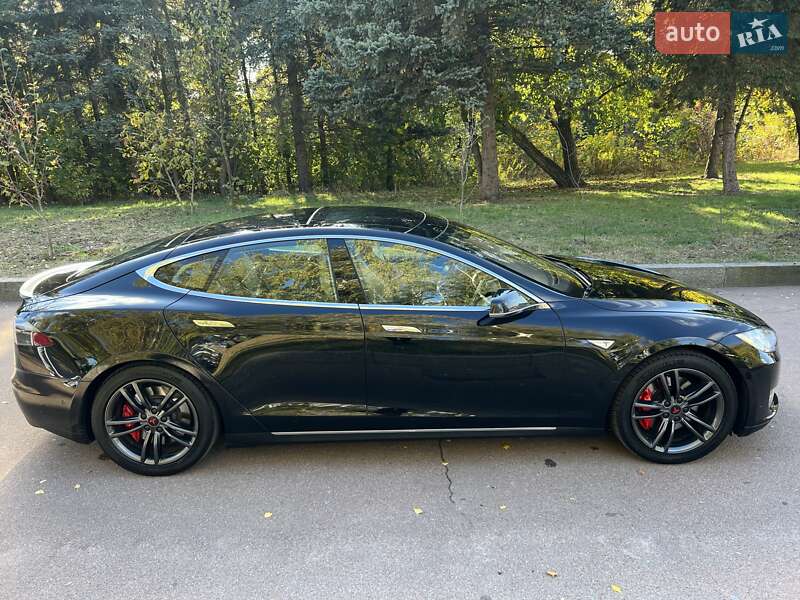 Лифтбек Tesla Model S 2015 в Житомире фото 14 Лифтбек Tesla Model S 2015 в Житомире