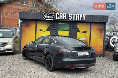 Лифтбек Tesla Model S 2014 в 