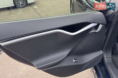 Лифтбек Tesla Model S 2015 в 