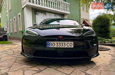 Лифтбек Tesla Model S 2015 в 