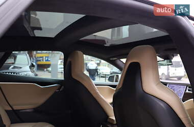 Лифтбек Tesla Model S 2016 в 