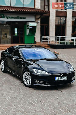 Лифтбек Tesla Model S 2018 в 