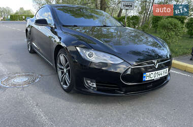 Лифтбек Tesla Model S 2015 в 