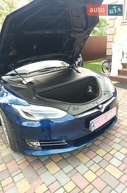 Ліфтбек Tesla Model S 2018 в 