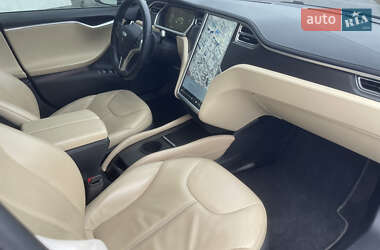 Лифтбек Tesla Model S 2014 в 