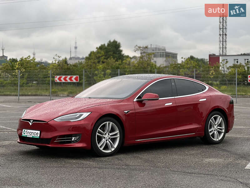 Ліфтбек Tesla Model S 2019 в Києві