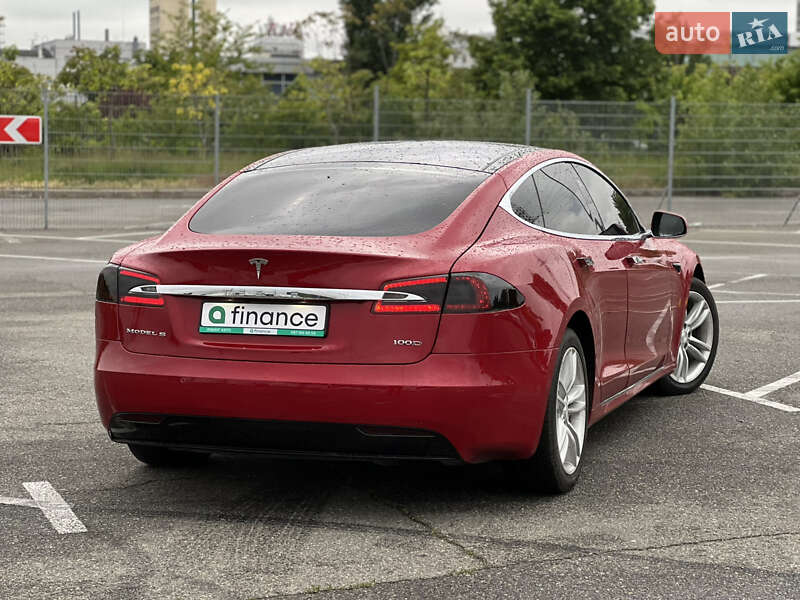 Ліфтбек Tesla Model S 2019 в Києві