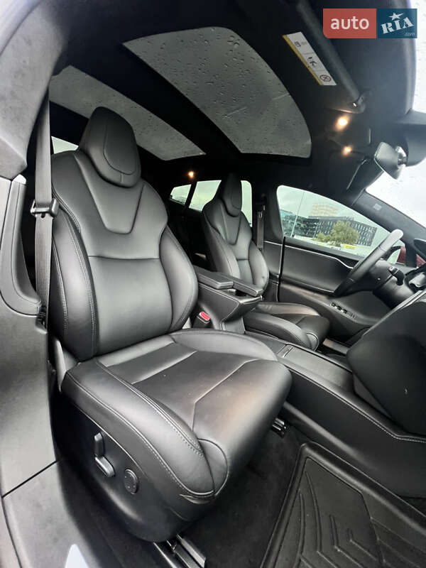 Ліфтбек Tesla Model S 2019 в Києві