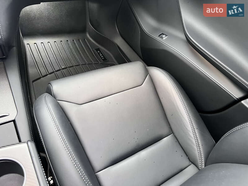 Ліфтбек Tesla Model S 2019 в Києві