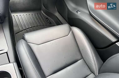 Лифтбек Tesla Model S 2019 в 