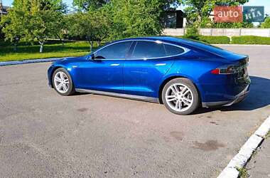 Лифтбек Tesla Model S 2016 в 