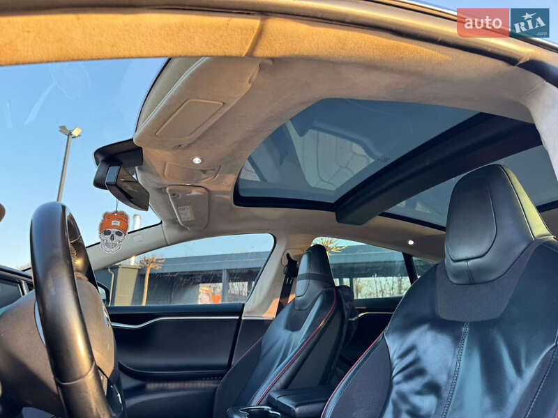 Ліфтбек Tesla Model S 2013 в Луцьку