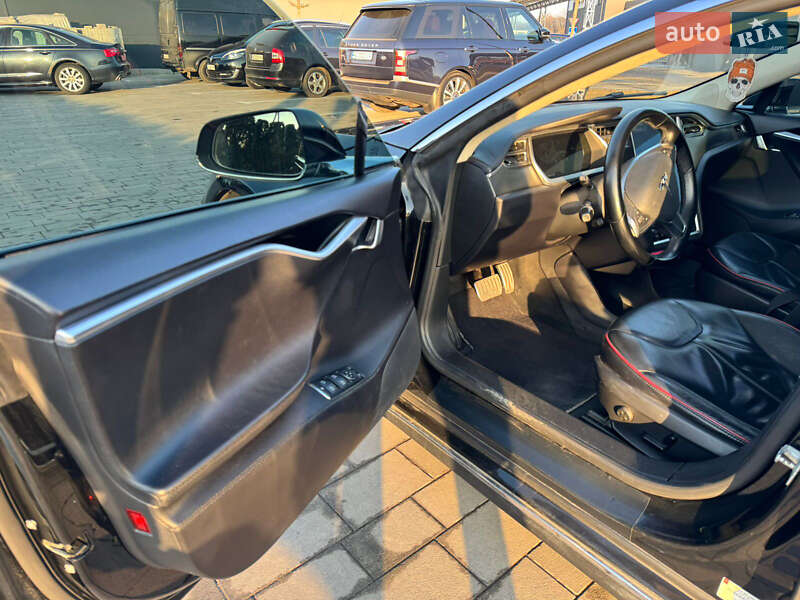 Ліфтбек Tesla Model S 2013 в Луцьку
