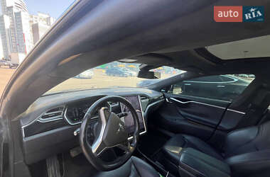 Лифтбек Tesla Model S 2015 в 