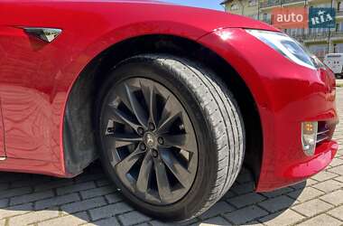 Ліфтбек Tesla Model S 2017 в 
